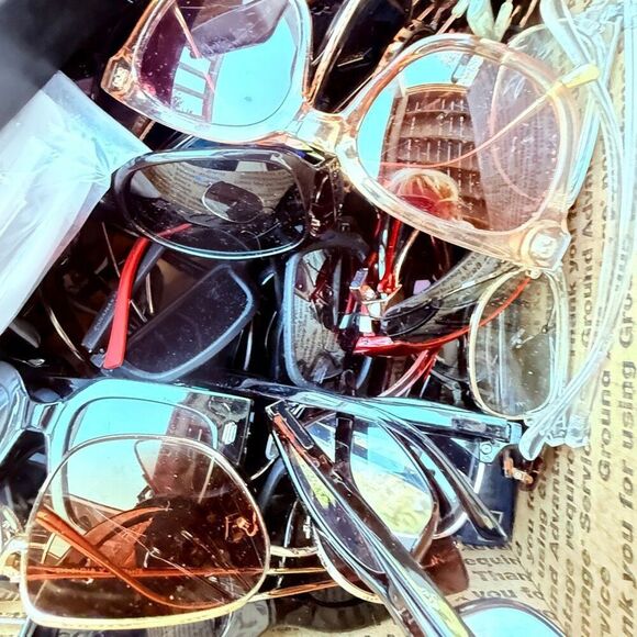 SUNGLASSES Lot Fifty (50) Pairs Name Brand Sunglasses Suncloud Foster Grant Sojo main image 4